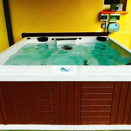 Oceane & Jacuzzi Et Piscine Chauffee Dom wakacyjny