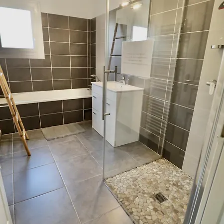 Oceane & Jacuzzi Et Piscine Chauffee *