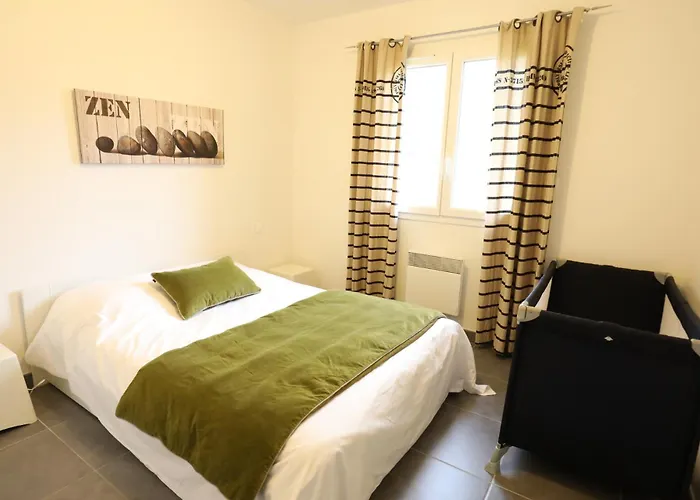 Oceane & Jacuzzi Et Piscine Chauffee بيت للعطل *