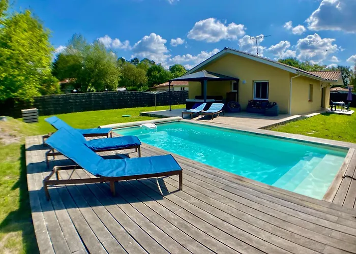 Oceane & Jacuzzi Et Piscine Chauffee بيت للعطل *