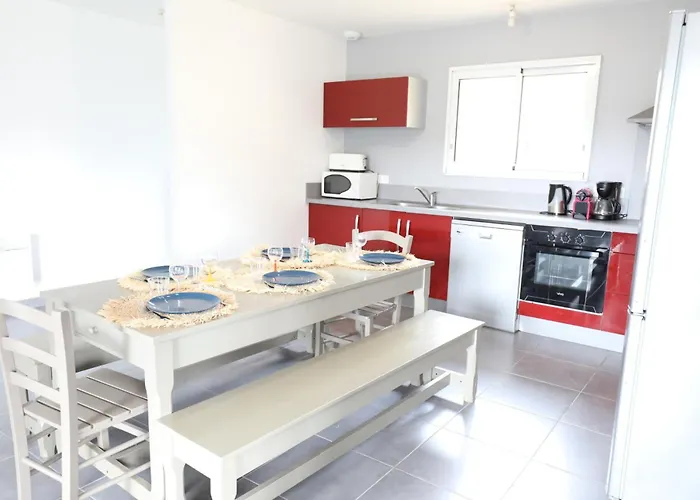 Oceane & Jacuzzi Et Piscine Chauffee